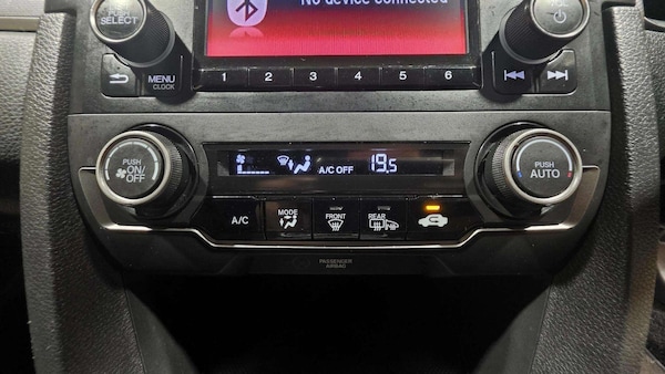 Used Honda Civic 2017 for sale - 76094889: Photo 29