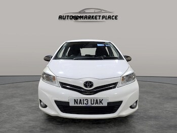 Used Toyota Yaris 2013 for sale - 76227748: Photo 2