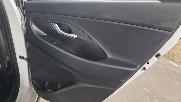 Used Hyundai i30 2018 for sale - 75589752: Photo 30