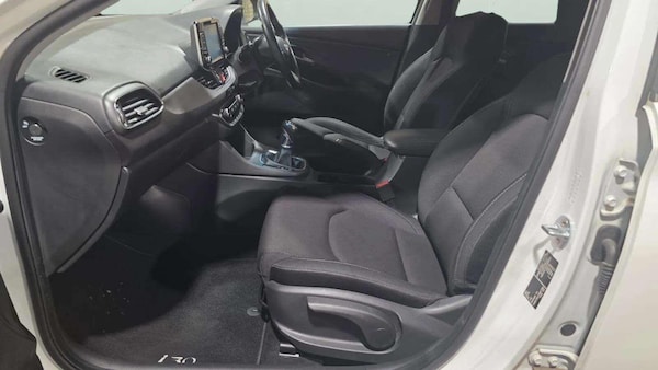 Used Hyundai i30 2018 for sale - 75589752: Photo 45
