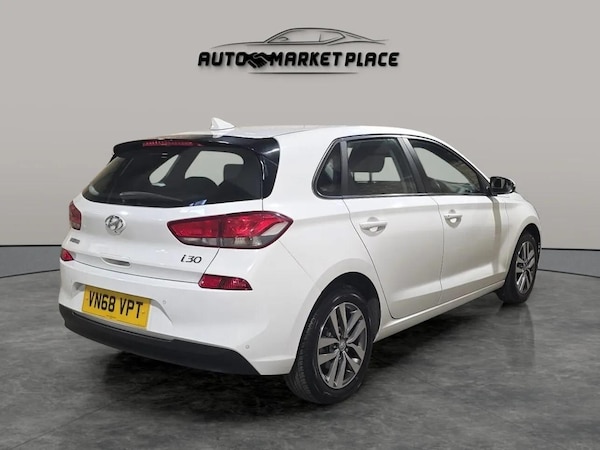 Used Hyundai i30 2018 for sale - 75589752: Photo 8
