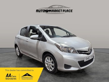 Used Toyota Yaris 2013 for sale - 75552508: Photo