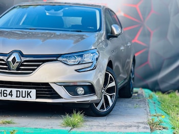 Used Renault Megane 2019 for sale - 76074868: Photo