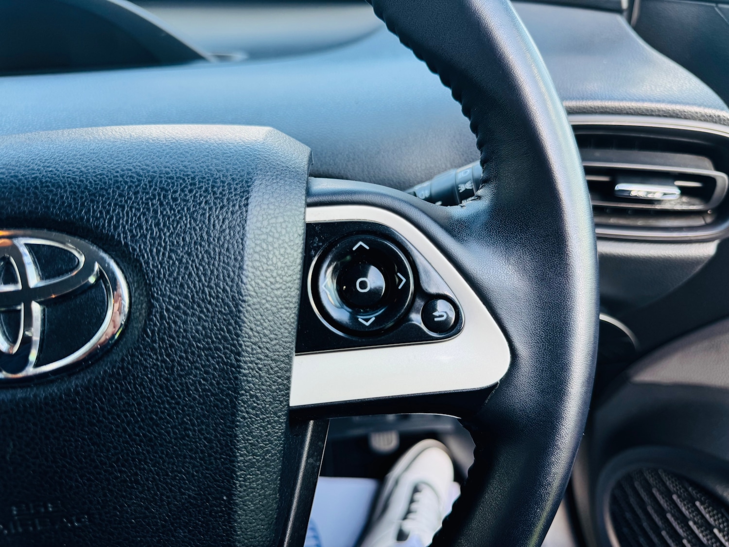 Used Toyota Prius 2020 for sale - 76217669: Photo 13