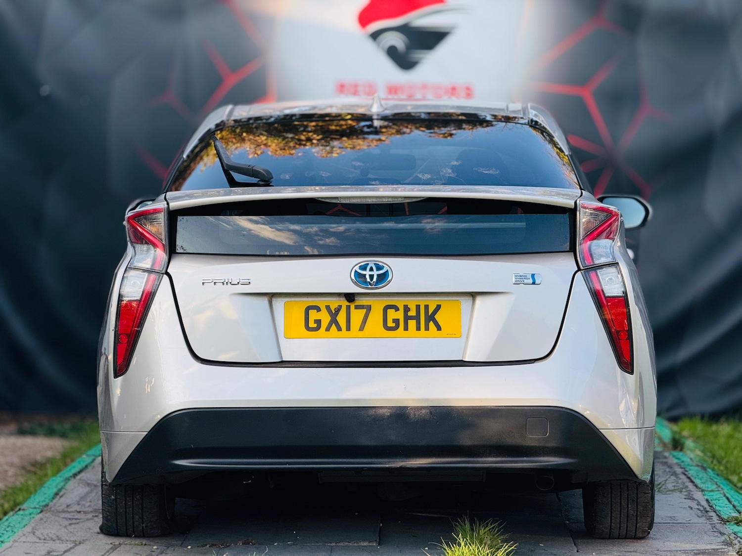 Used Toyota Prius 2020 for sale - 76217669: Photo 3