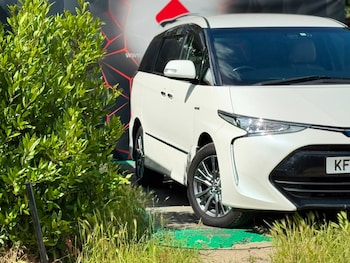 Used Toyota Estima 2018 for sale - 78894850: Photo