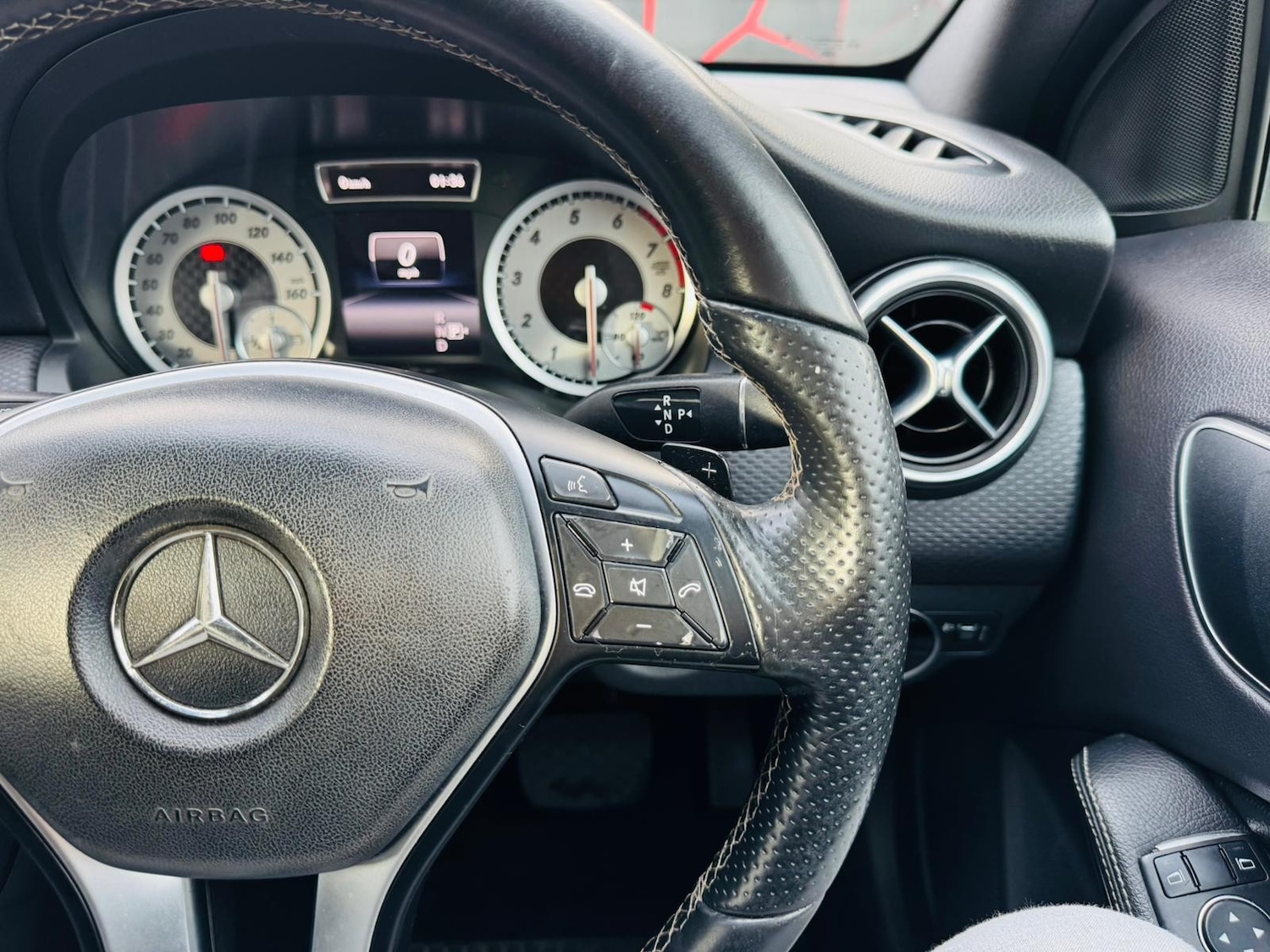 Used Mercedes-Benz A-Class 2015 for sale - 77382106: Photo 30