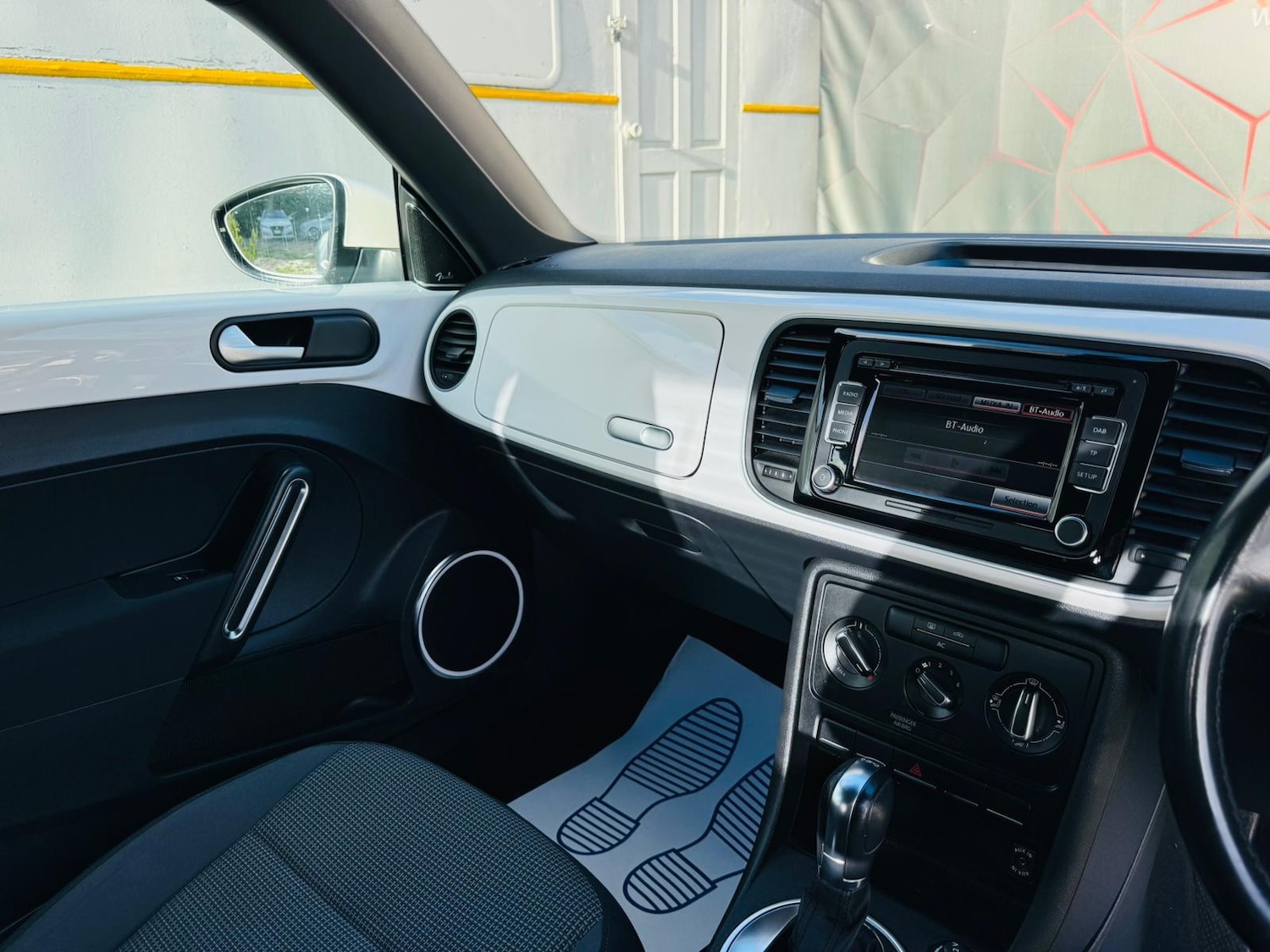 Used Volkswagen Beetle 2012 for sale - 76957665: Photo 24