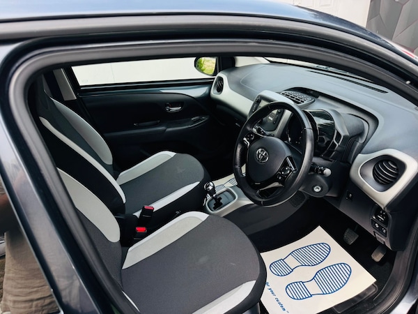 Used Toyota Aygo X 2018 for sale - 75632542: Photo 16