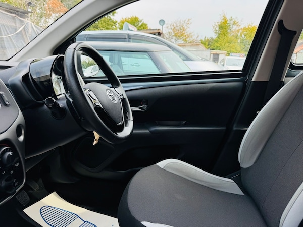 Used Toyota Aygo X 2018 for sale - 75632542: Photo 33