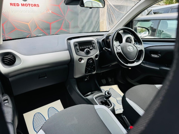 Used Toyota Aygo X 2018 for sale - 75632542: Photo 37