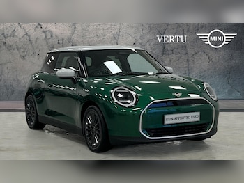 2025 (25) - 135kW E Exclusive 41kWh 3dr Auto