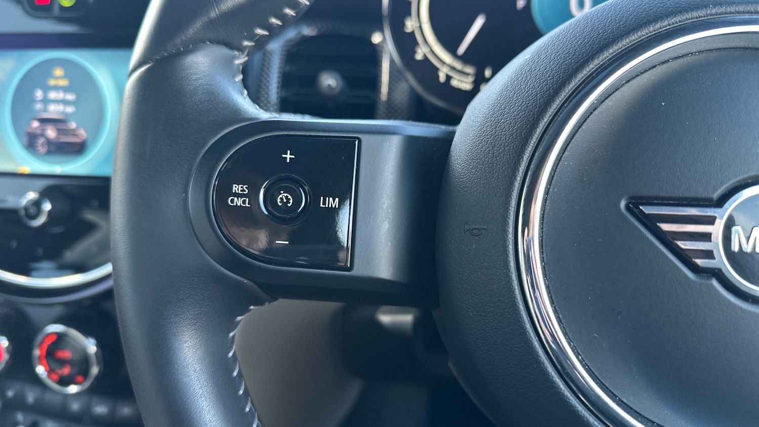 Used MINI Hatch 2023 for sale - 77093735: Photo 17