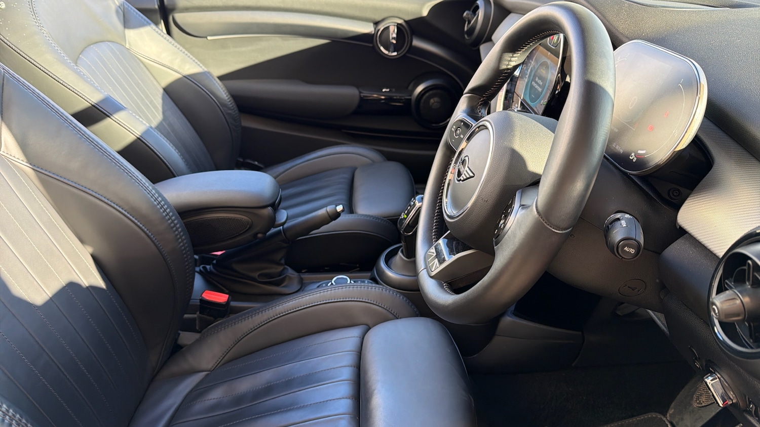 Used MINI Convertible 2023 for sale - 78015104: Photo 11