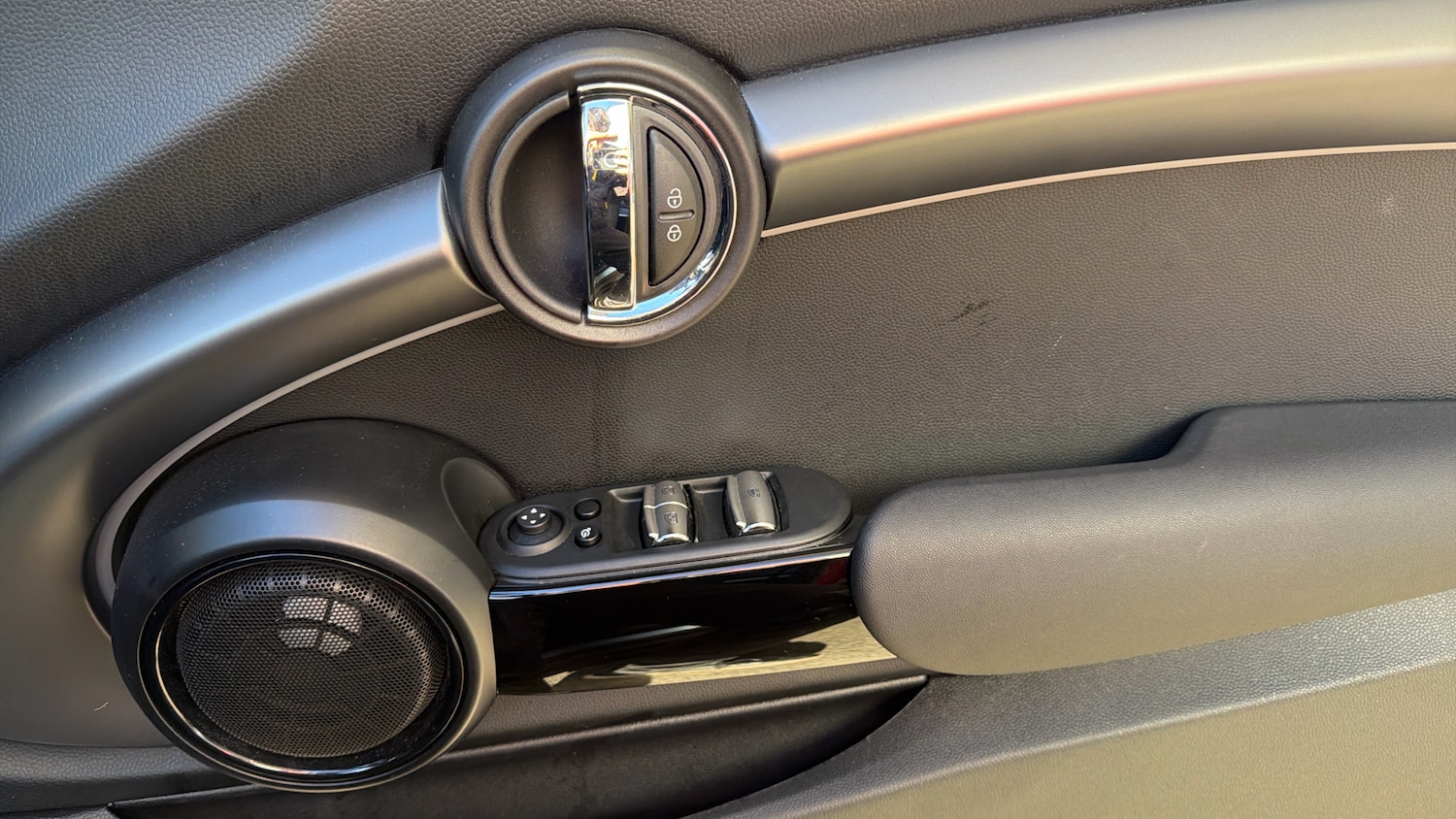 Used MINI Convertible 2023 for sale - 78015104: Photo 20