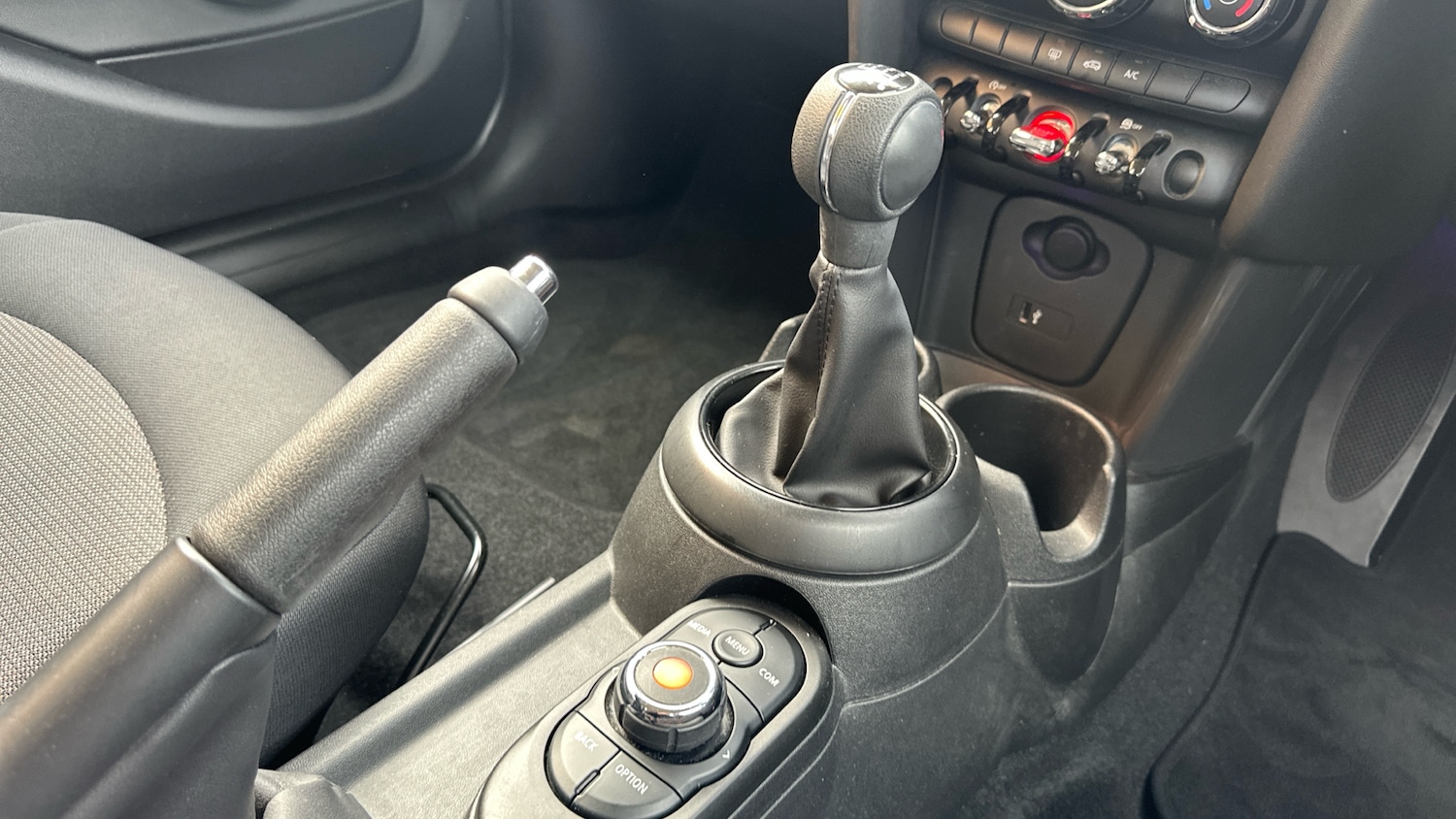 Used MINI Hatch 2018 for sale - 76126214: Photo 10