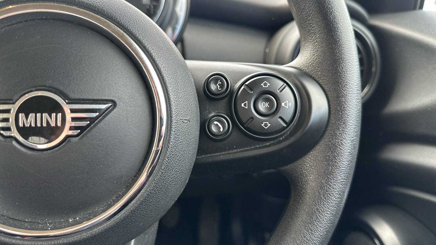 Used MINI Hatch 2018 for sale - 76126214: Photo 18