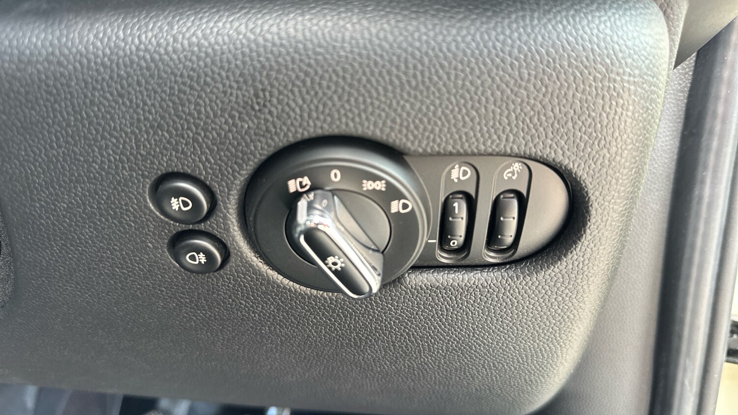 Used MINI Hatch 2018 for sale - 76126214: Photo 28