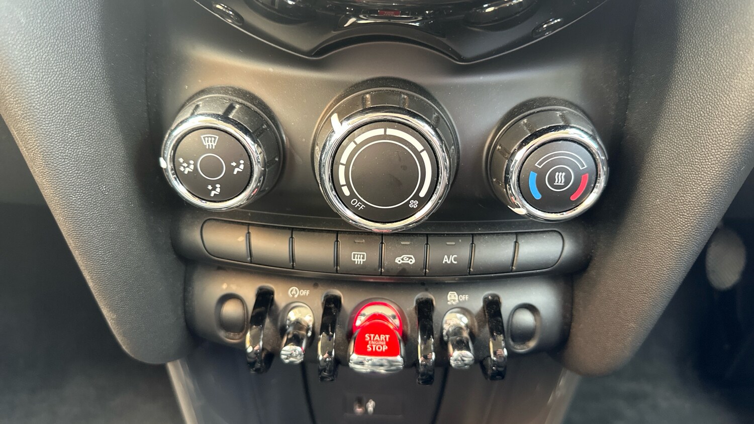 Used MINI Hatch 2018 for sale - 76126214: Photo 31