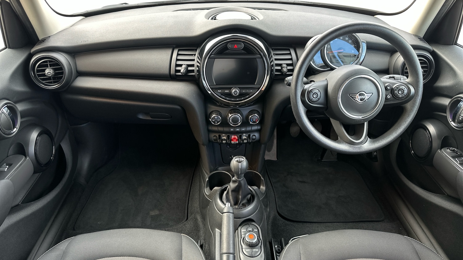 Used MINI Hatch 2018 for sale - 76126214: Photo 4