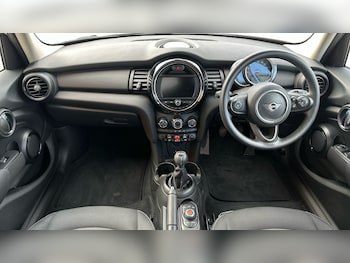 Used MINI Hatch 2018 for sale - 76126214: Photo 4