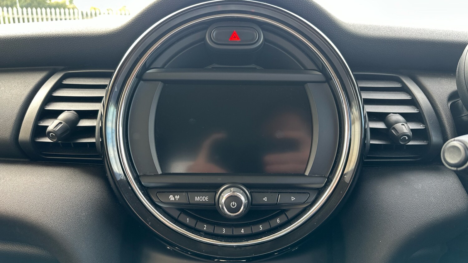 Used MINI Hatch 2018 for sale - 76126214: Photo 8