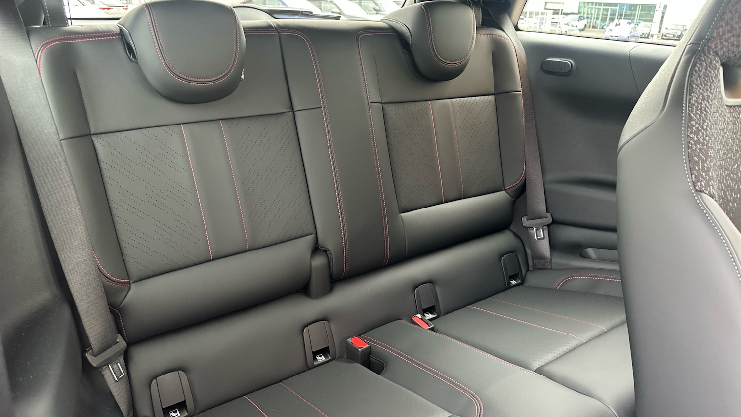 Used MINI Cooper 2025 for sale - 76428560: Photo 12