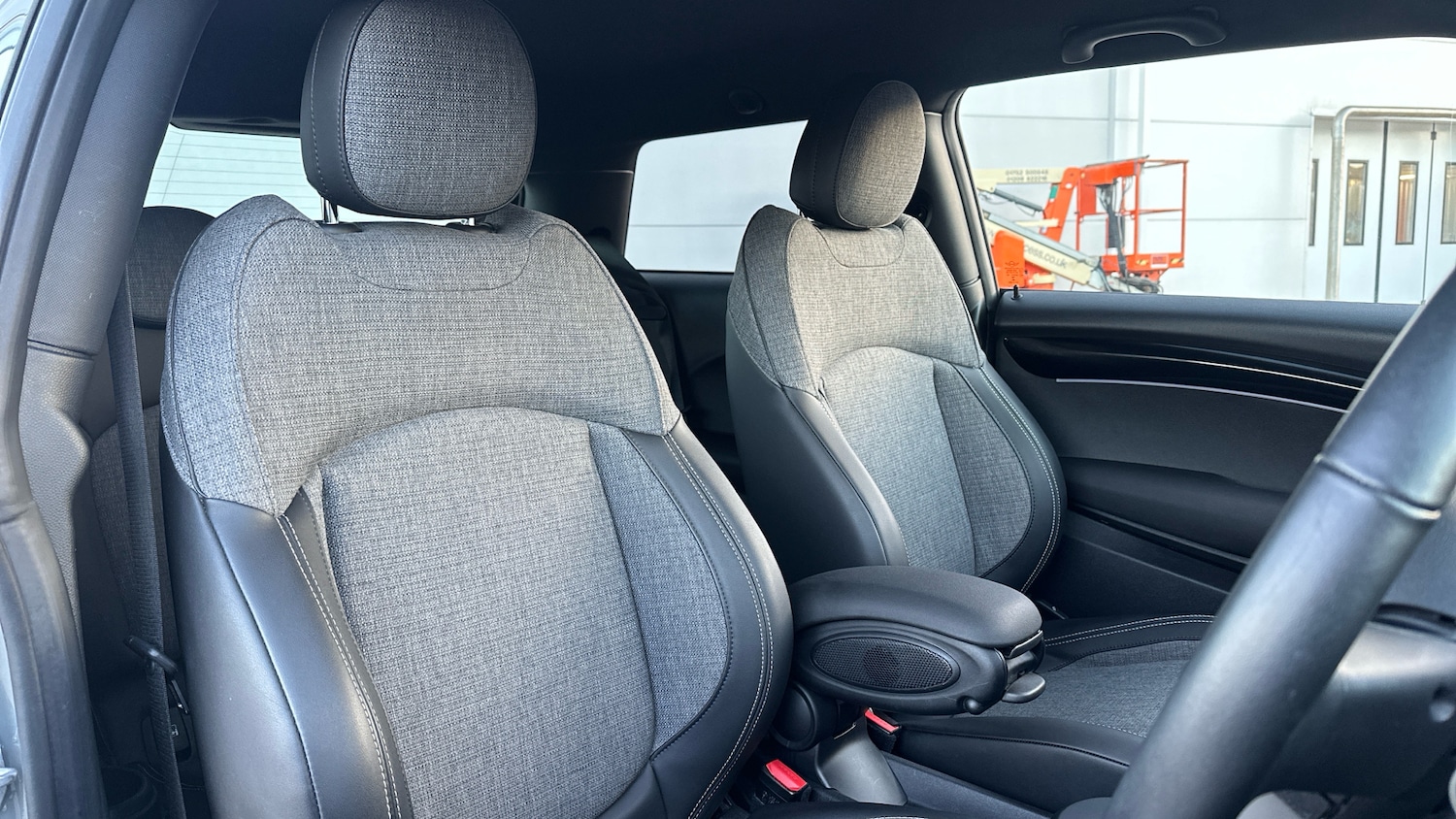 Used MINI Hatch 2022 for sale - 77093734: Photo 11