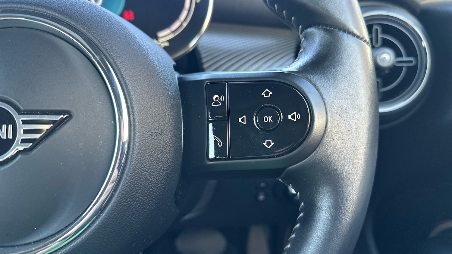 Used MINI Hatch 2023 for sale - 77963076: Photo 18