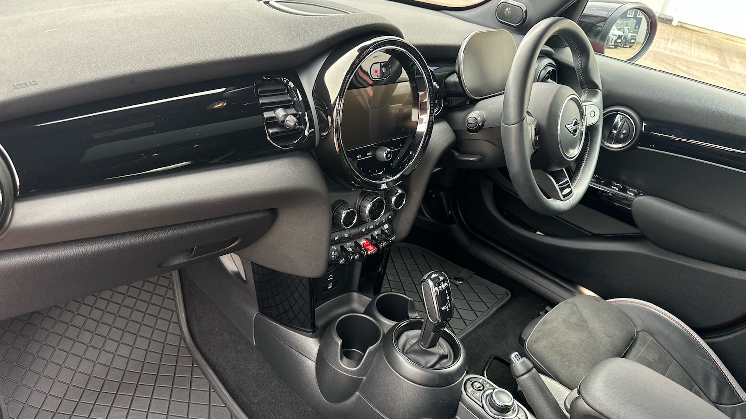 Used MINI Hatch 2023 for sale - 77763325: Photo 7