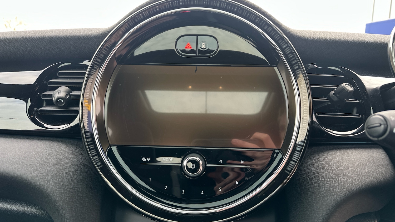 Used MINI Hatch 2023 for sale - 77763325: Photo 8