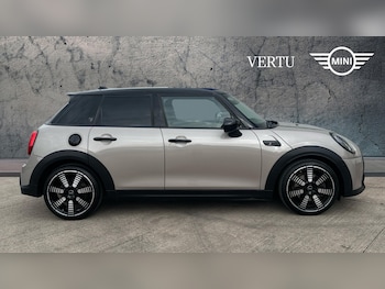 Used MINI Hatch 2021 for sale - 78510513: Photo