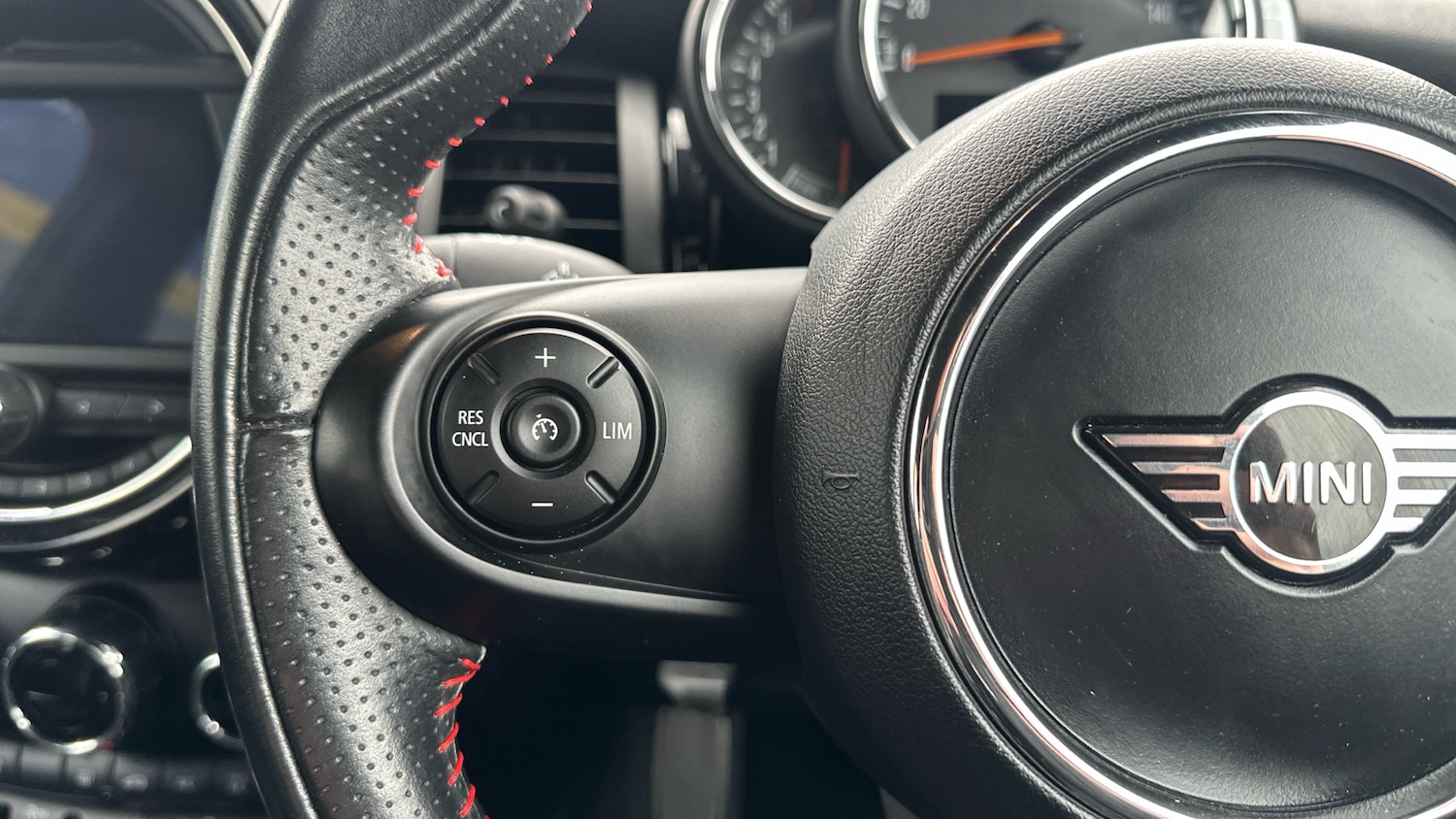 Used MINI Hatch 2019 for sale - 78092619: Photo 17