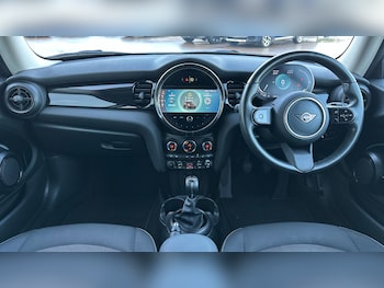 Used MINI Hatch 2023 for sale - 76903845: Photo