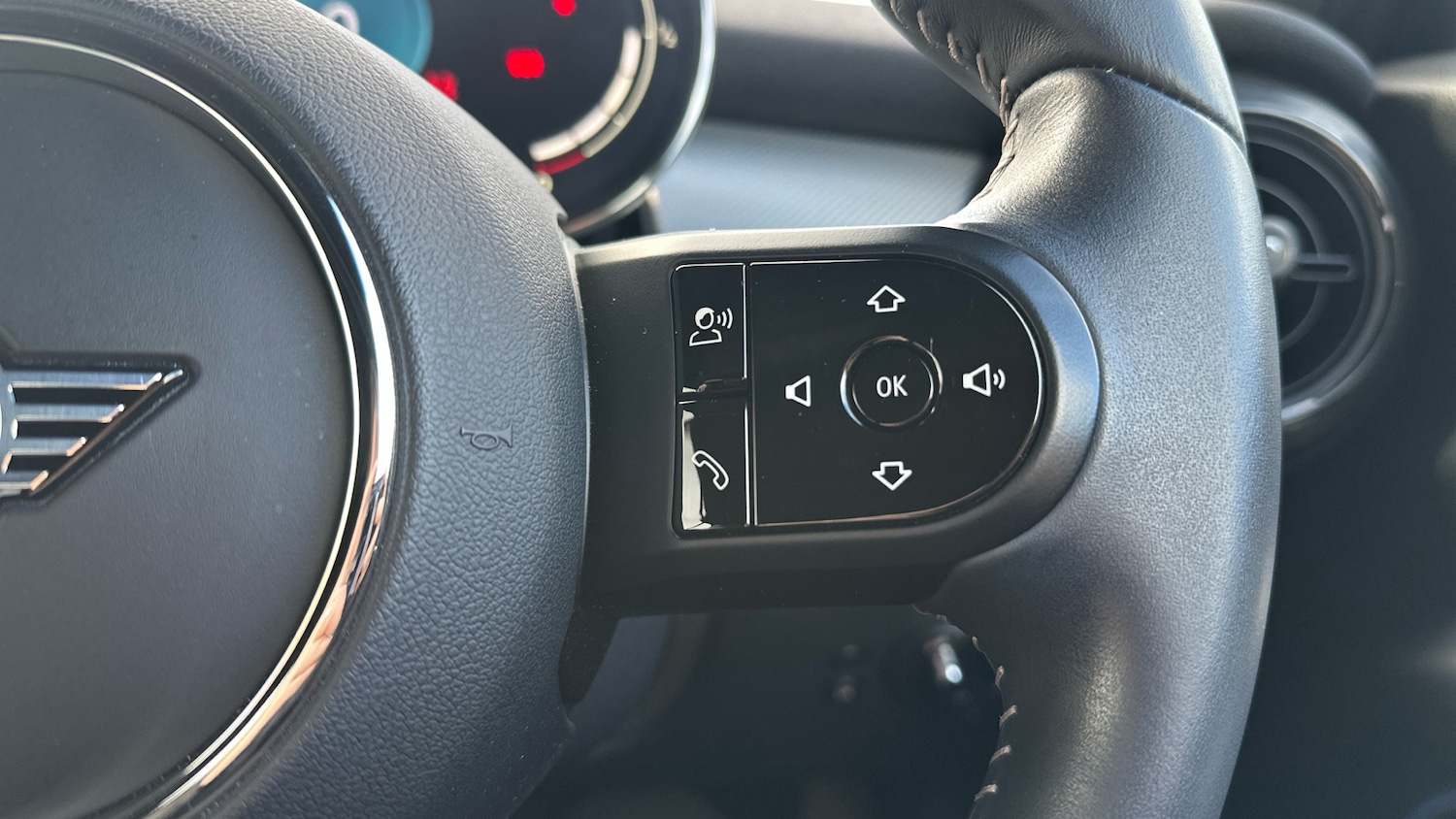 Used MINI Convertible 2022 for sale - 77474618: Photo 18