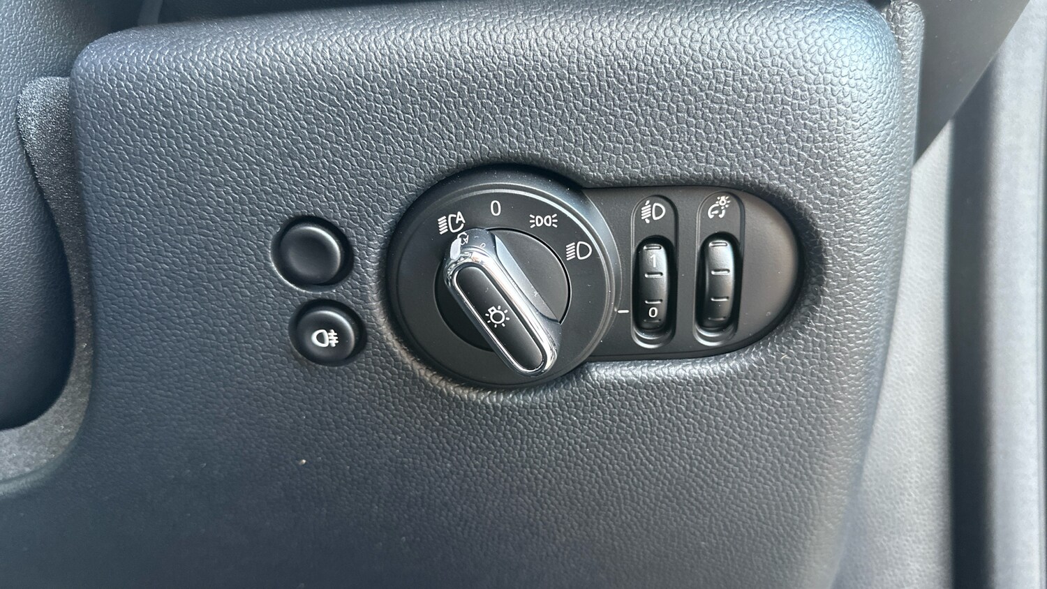 Used MINI Convertible 2022 for sale - 77474618: Photo 32