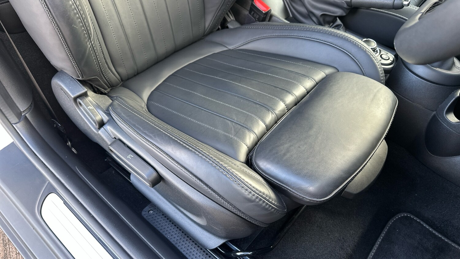 Used MINI Convertible 2022 for sale - 77474618: Photo 33