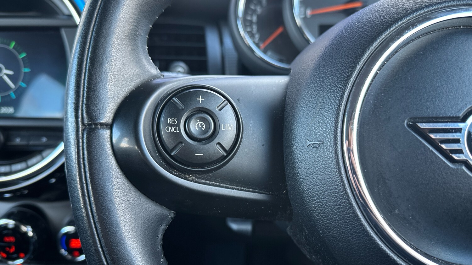 Used MINI Hatch 2019 for sale - 77591281: Photo 17