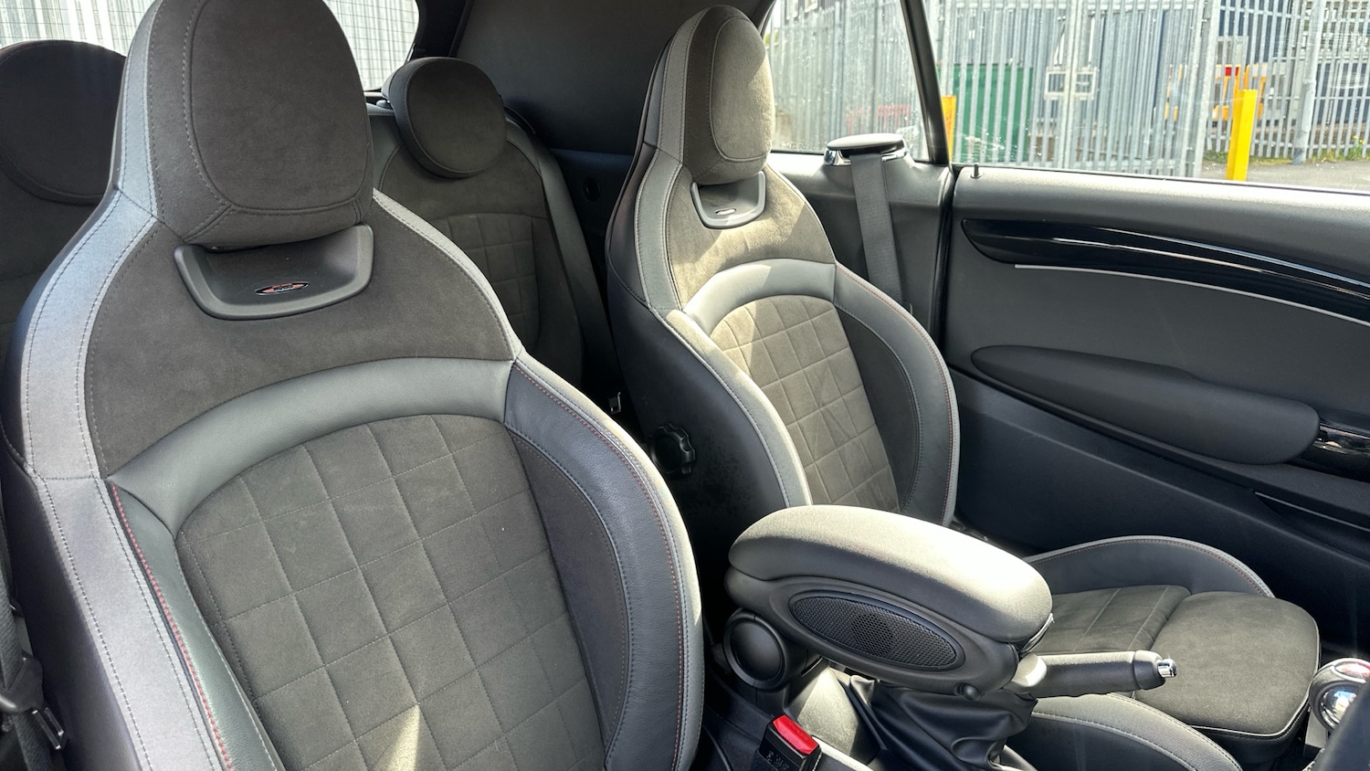 Used MINI Convertible 2022 for sale - 76127092: Photo 11