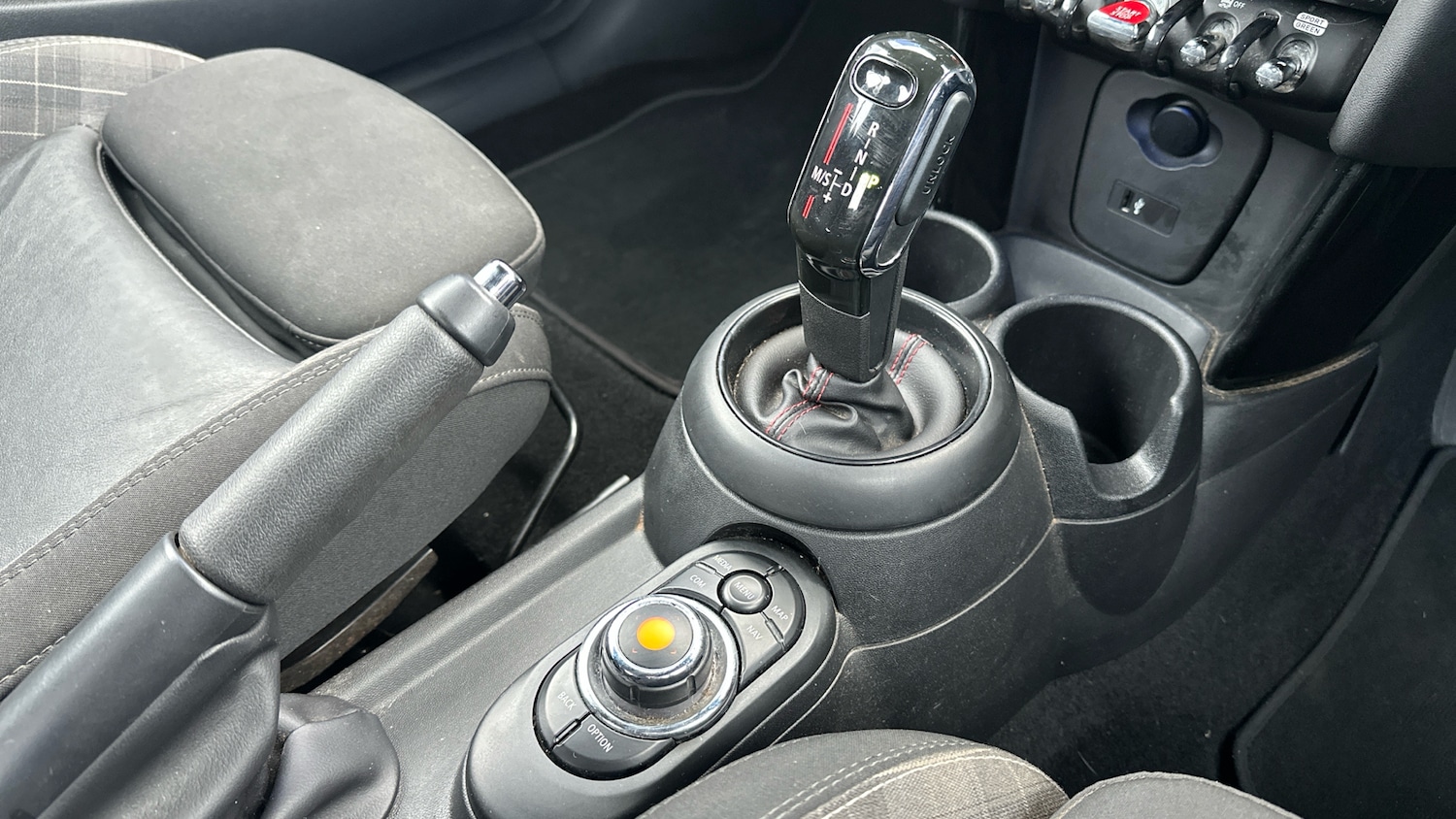 Used MINI Convertible 2018 for sale - 77286195: Photo 10