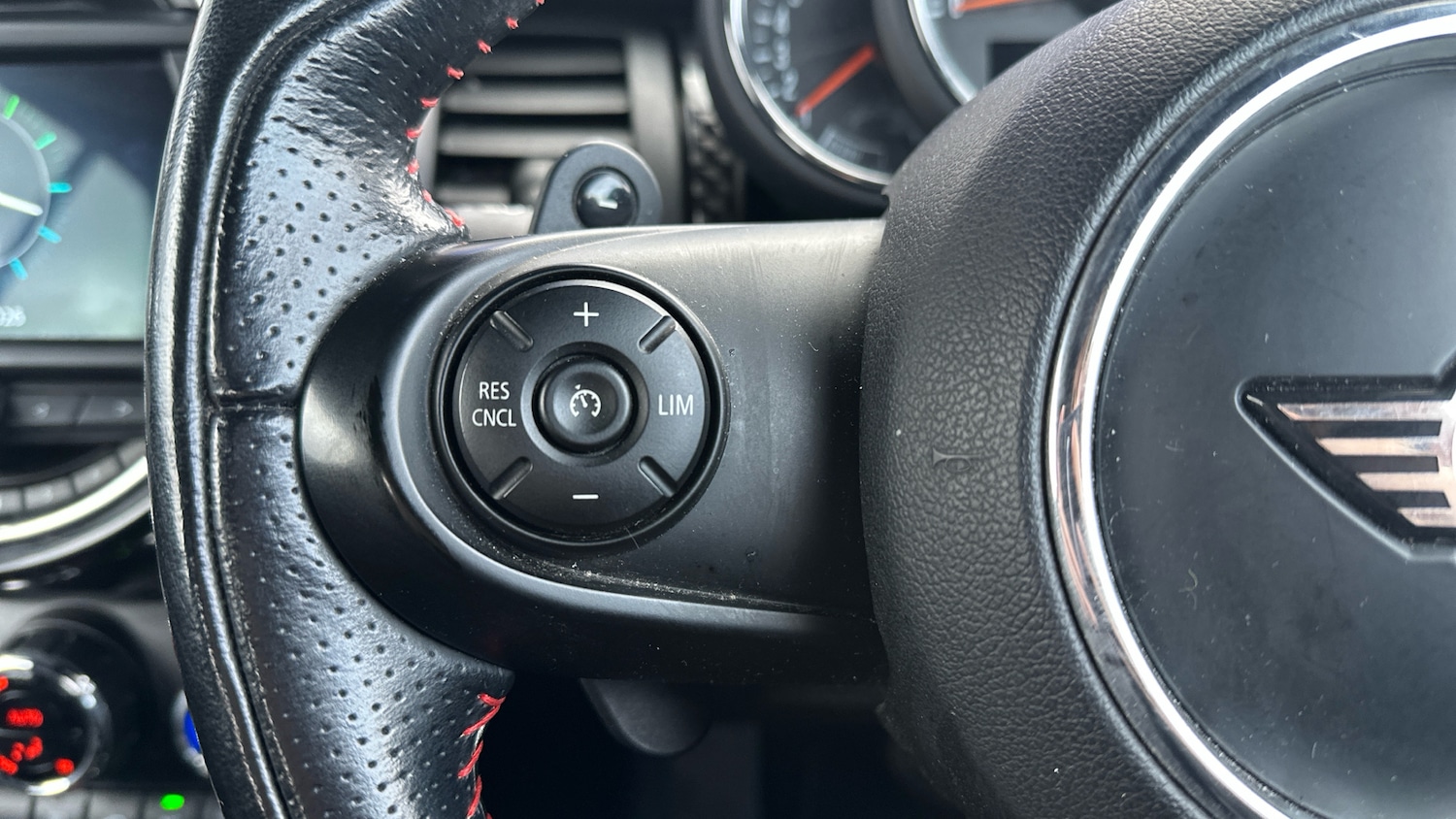 Used MINI Convertible 2018 for sale - 77286195: Photo 17