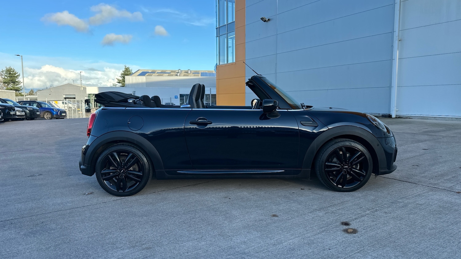 Used MINI Convertible 2022 for sale - 76682232: Photo 28