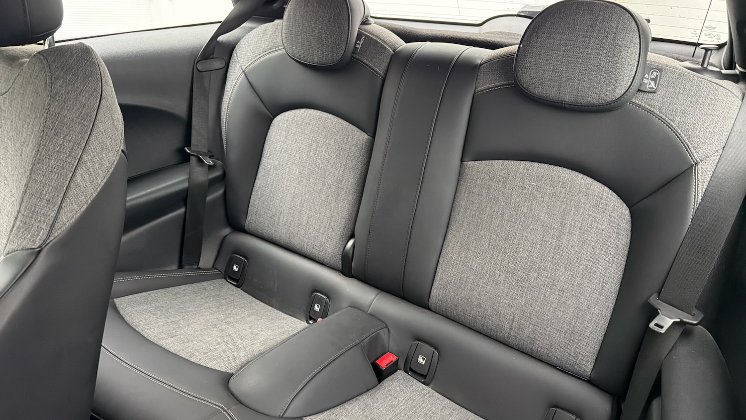 Used MINI Hatch 2022 for sale - 77353550: Photo 12