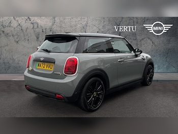 Used MINI Hatch 2022 for sale - 77353550: Photo