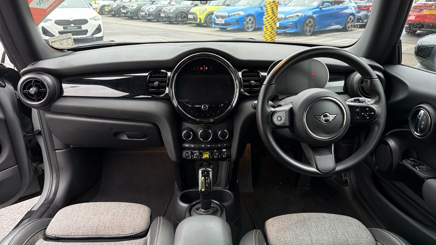 Used MINI Hatch 2022 for sale - 77353550: Photo 4