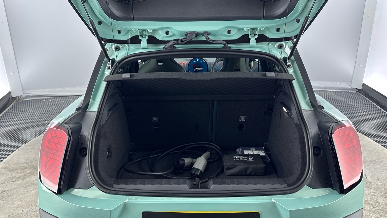 Used MINI Aceman 2025 for sale - 76650971: Photo 13