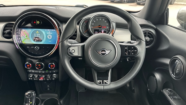 Used MINI Hatch 2022 for sale - 76184308: Photo 5