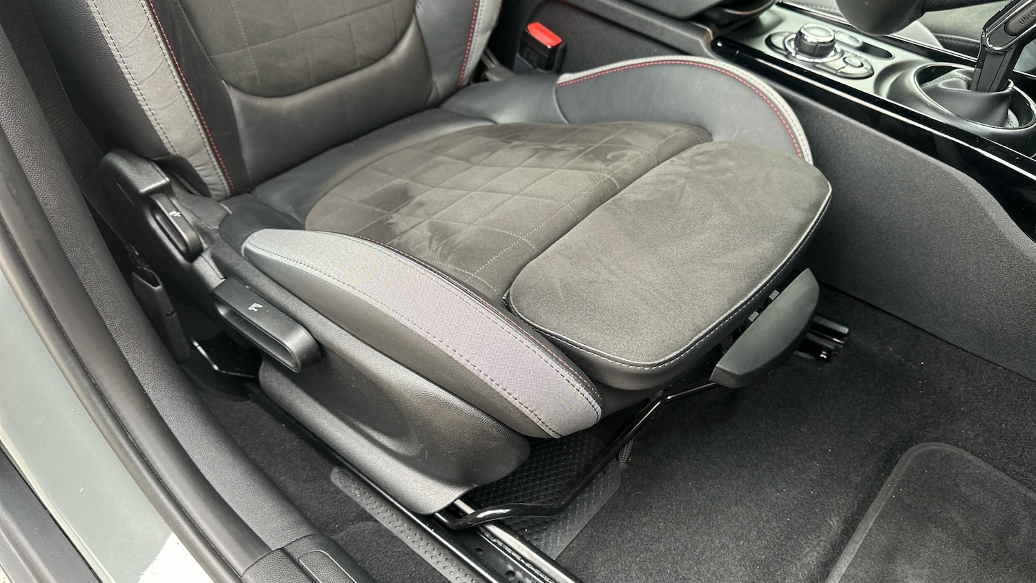 Used MINI Clubman 2022 for sale - 76422239: Photo 32