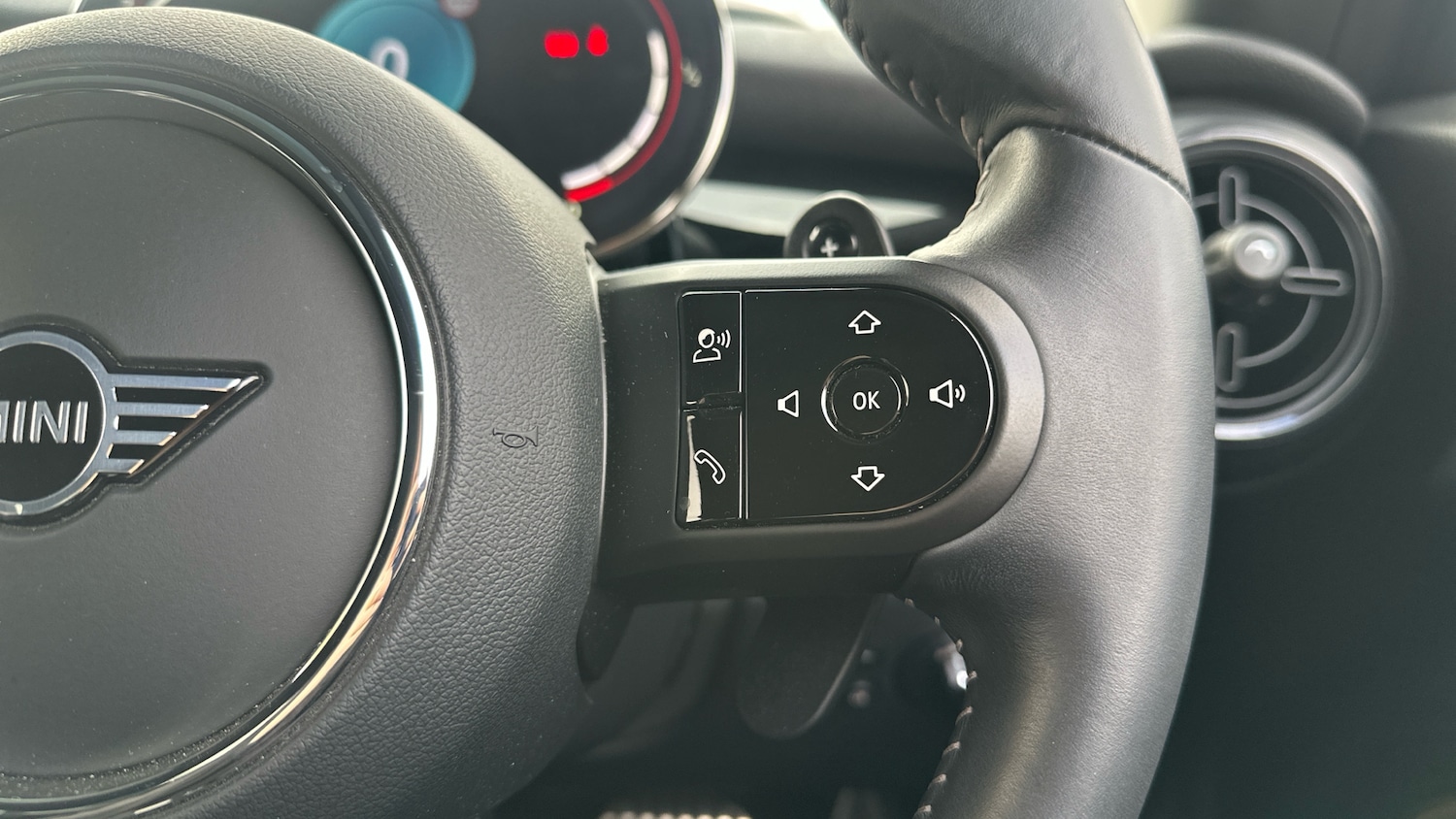 Used MINI Hatch 2023 for sale - 77812853: Photo 18