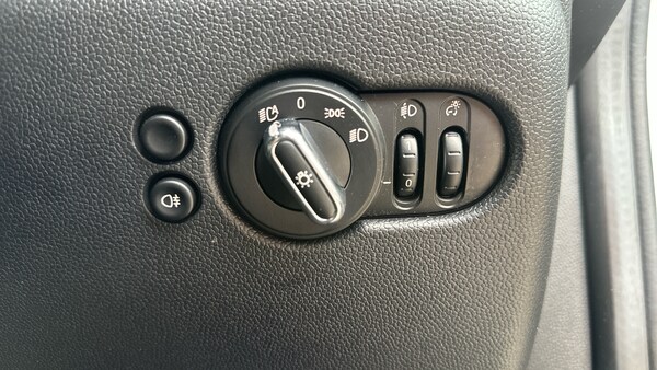 Used MINI Hatch 2021 for sale - 76243081: Photo 32